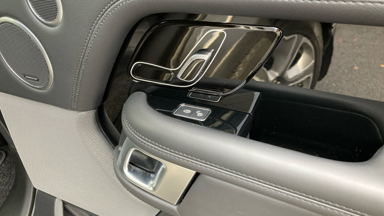 Land Rover Range Rover 3.0 SDV6 Vogue 4dr Auto Diesel Estate